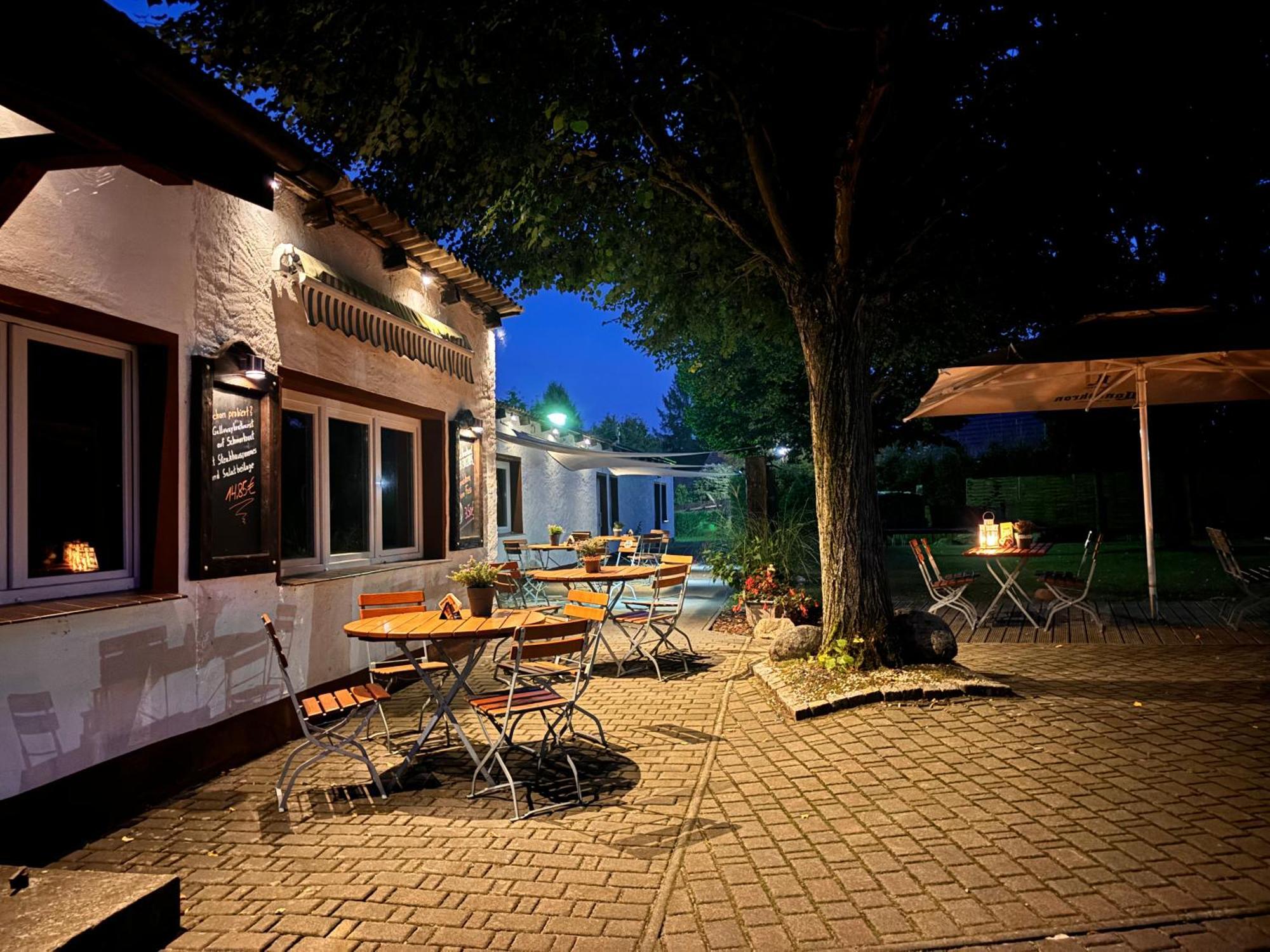Pension Zum Alten Gasthaus Haensel Krauschwitz Bagian luar foto