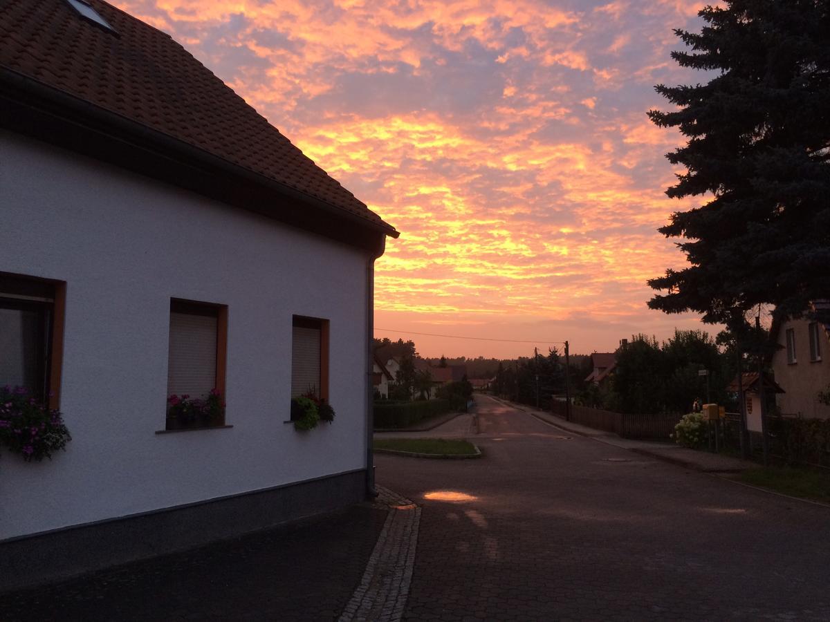 Pension Zum Alten Gasthaus Haensel Krauschwitz Bagian luar foto