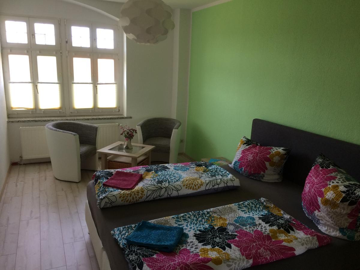 Pension Zum Alten Gasthaus Haensel Krauschwitz Bagian luar foto
