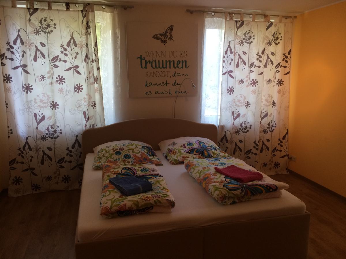 Pension Zum Alten Gasthaus Haensel Krauschwitz Bagian luar foto